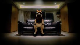 imagegratuite.com_00000245_M_d3-cat-king-sit like-man-sofa-at-home